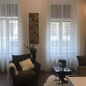 https://cozy-app-heart-budapest.inbudapesthotels.com